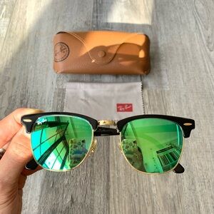 Ray-Ban Clubmaster RB3016 Black Frame Flash Green Lens